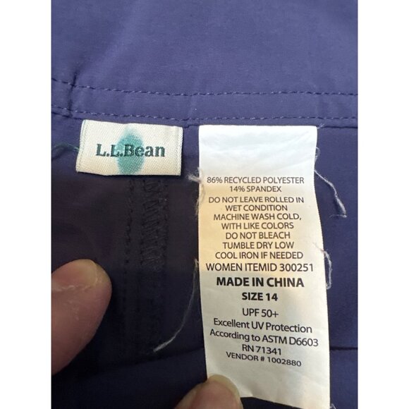 L.L.Bean Womens UPF 50+ Navy Shorts Size 14 Recycled Polyester & Spandex Blend M - Picture 2 of 7